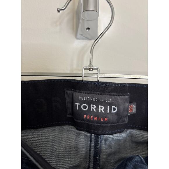 Torrid Jeans Womens 16S 16 Short Dark Blue Bombshell Skinny High-Rise Stretch - Picture 3 of 7